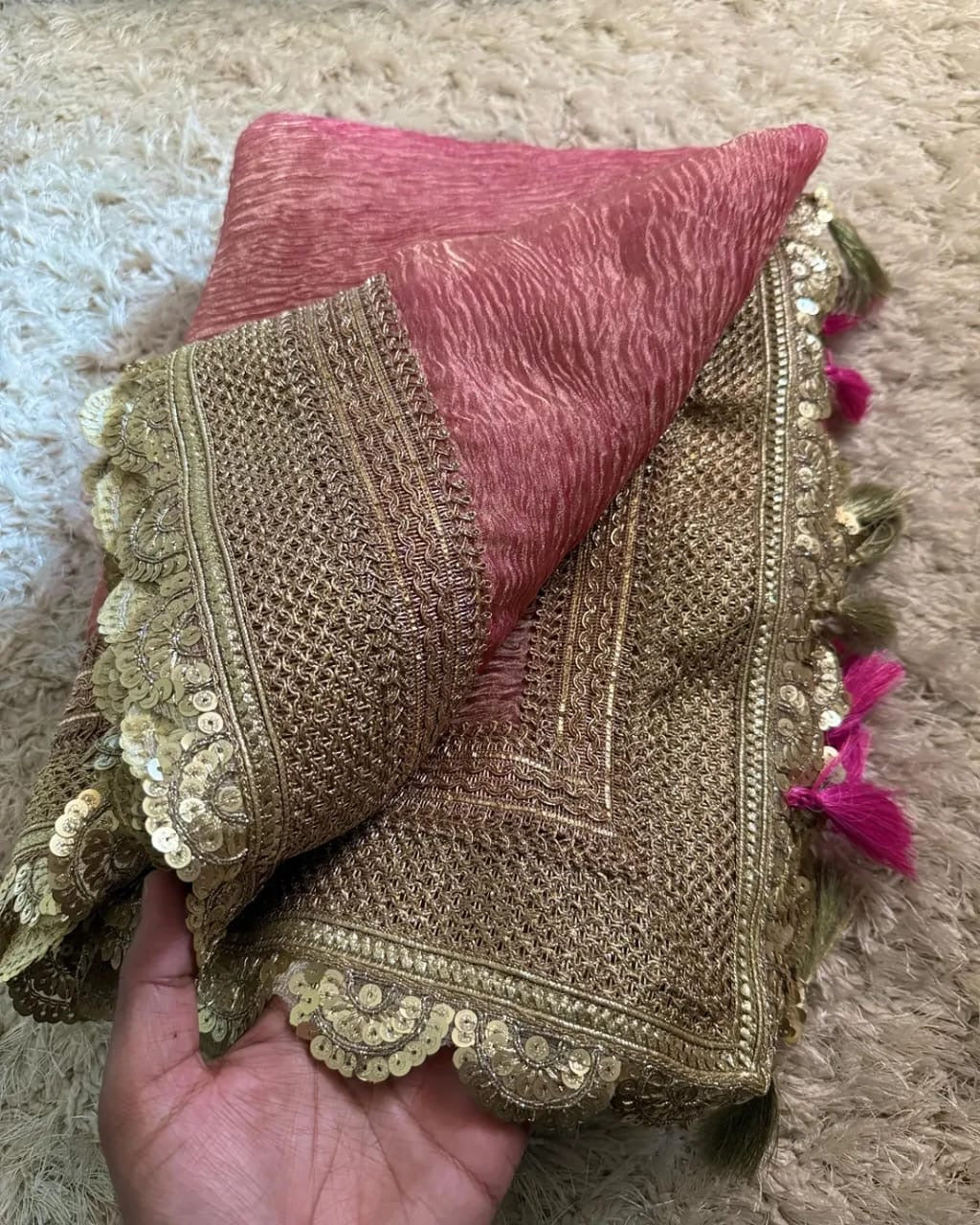 Sunehra Gulab Saree